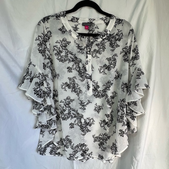 Vince Camuto Bouquets Chiffon Blouse - New Ivory - Size Large - NWT - Picture 2 of 7
